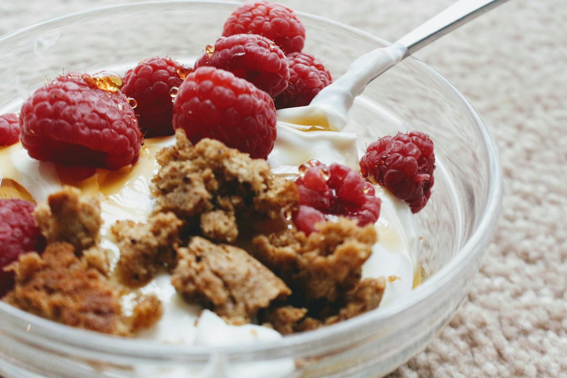 Greek Yogurt vs Regular Yogurt: A Complete Guide to Nutrition, Taste, and Cooking