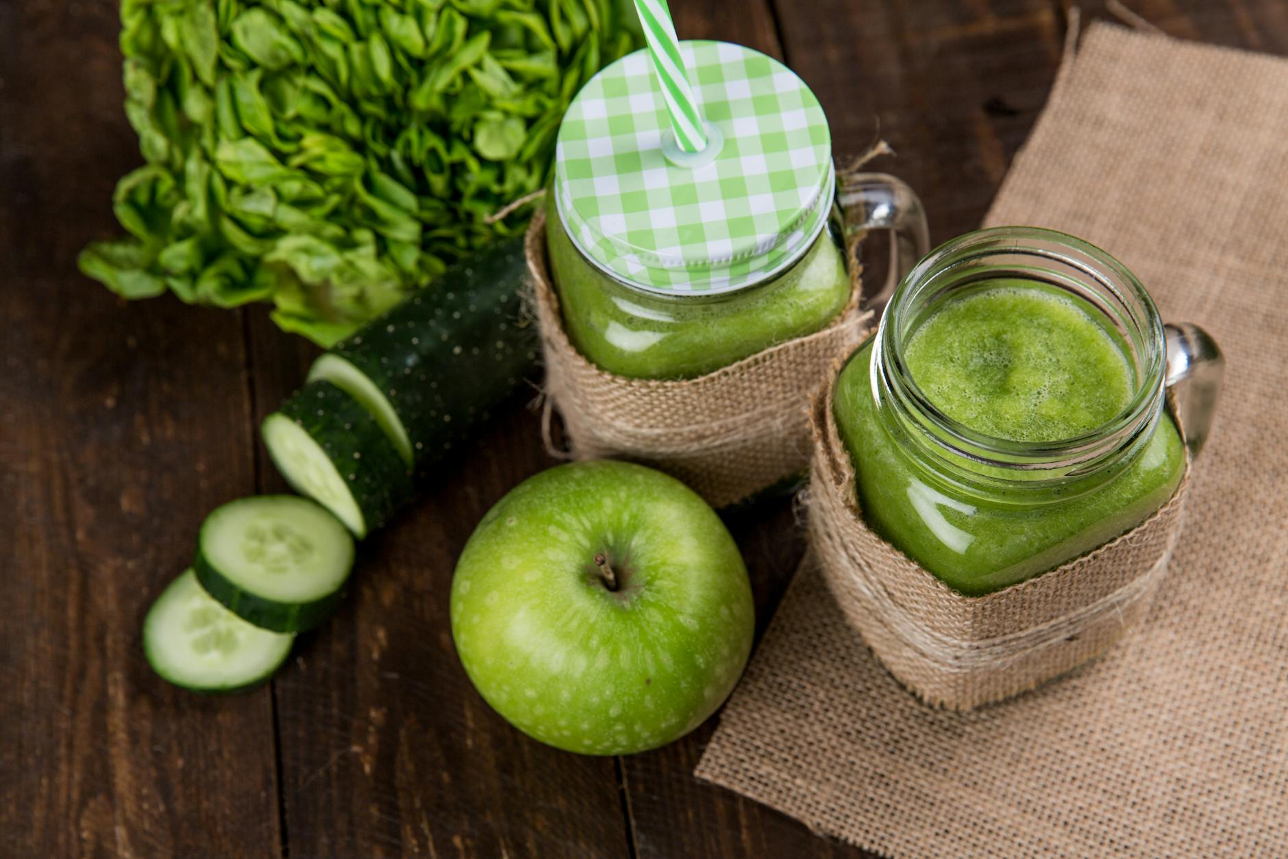 The Ultimate Green Smoothie Recipe: A Beginner's Guide to Drinks That Don't Taste Like Grass