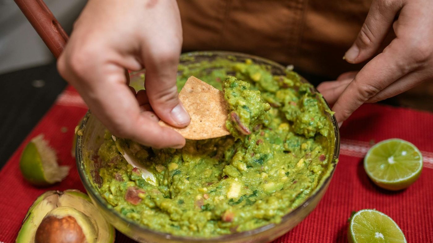 How Long Does Guacamole Last in Fridge?