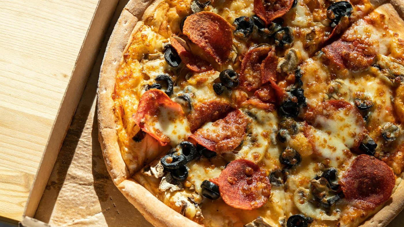 How Long Does Pizza Last in the Fridge?
