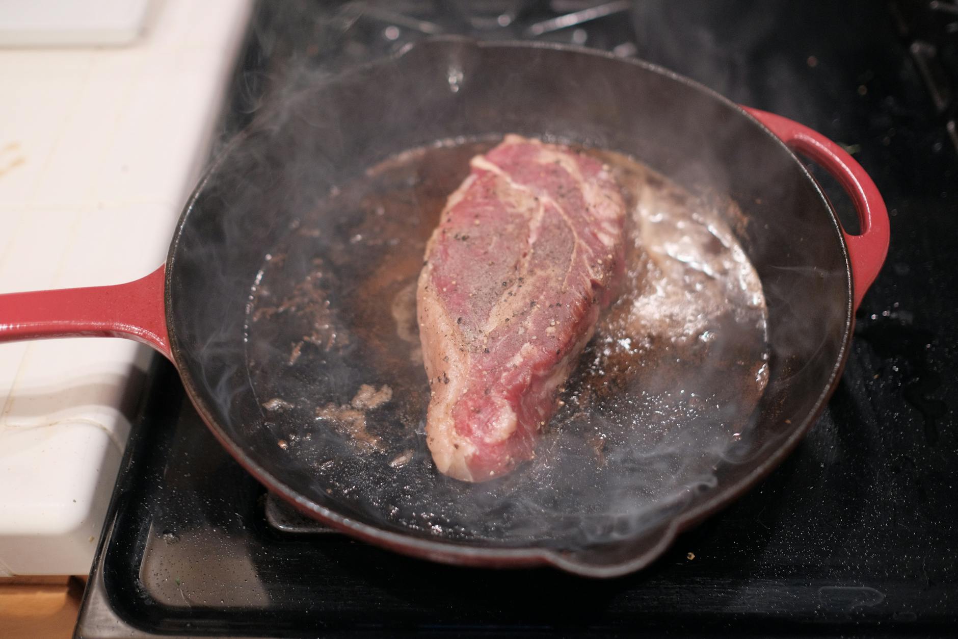 How to Deglaze a Pan: A Step-by-Step Guide to Unlocking Professional Flavor