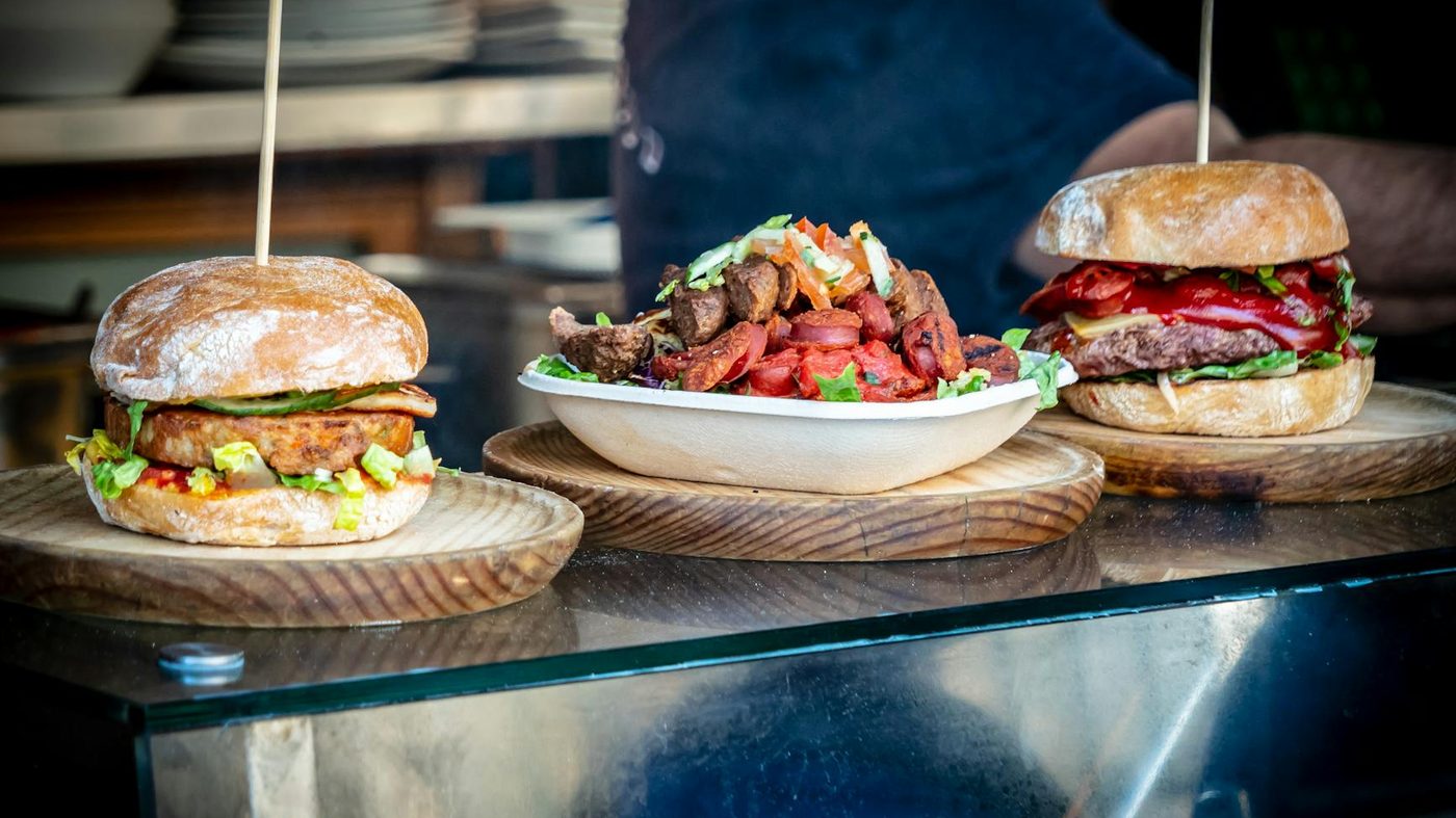 What to Serve with Burgers (20 Side Dishes)